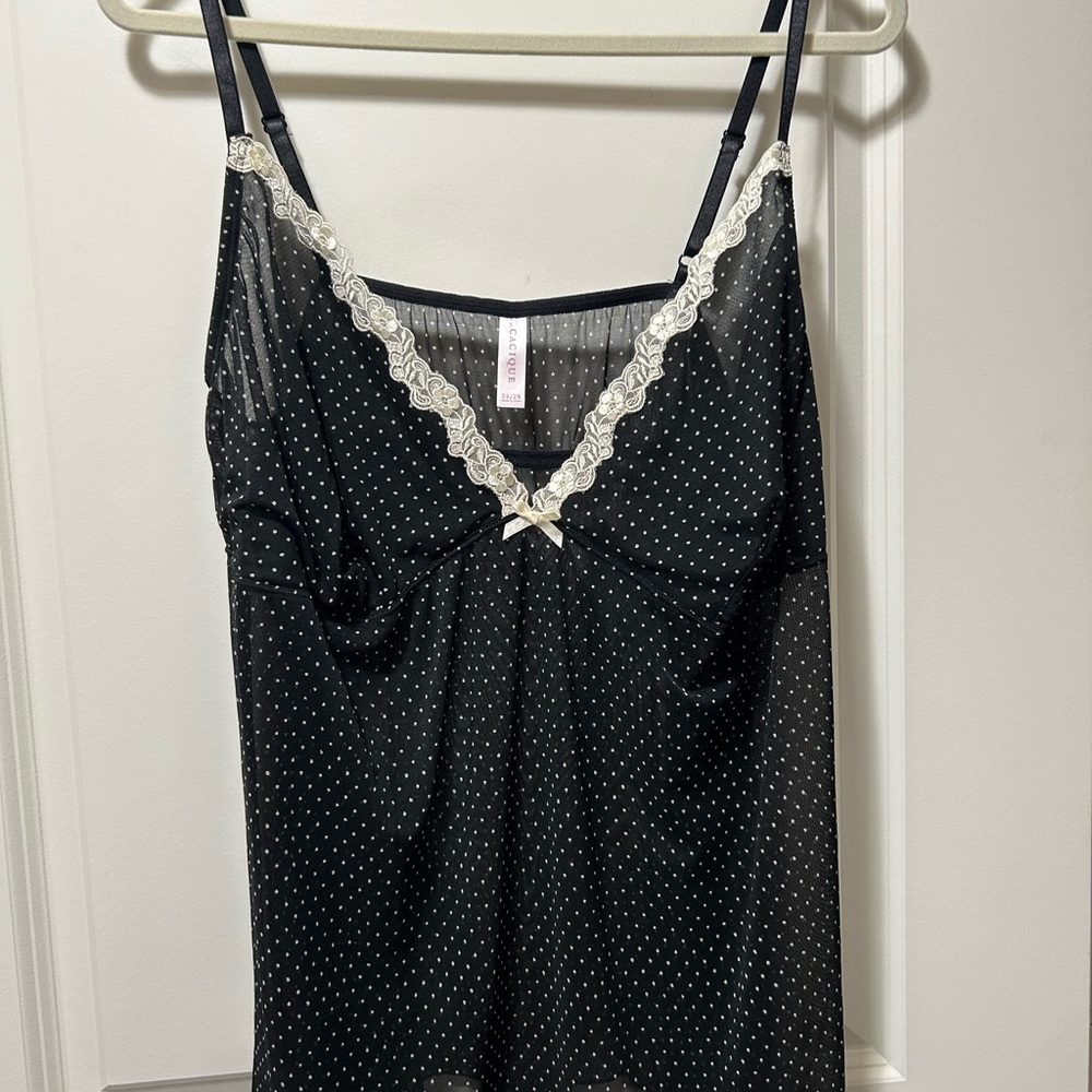 Black and Off-White Camisole Cacique 26/28W